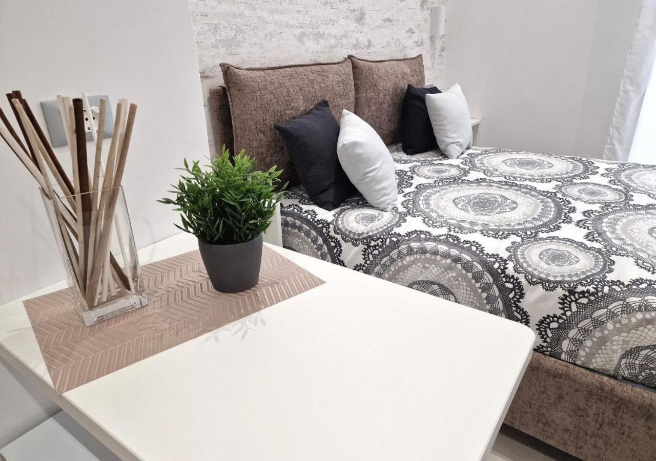B&B Tra Le Vie Del Borgo 维耶斯泰 外观 照片